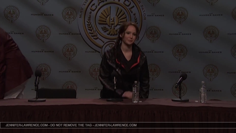 Hunger_Games_Press_Conference_-_Saturday_Night_Live__2831429.jpg