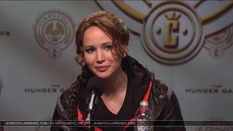 Hunger_Games_Press_Conference_-_Saturday_Night_Live__285929.jpg