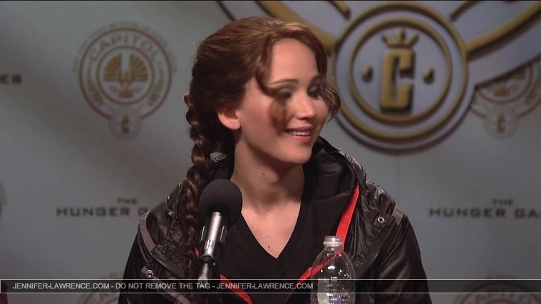 Hunger_Games_Press_Conference_-_Saturday_Night_Live__286129.jpg