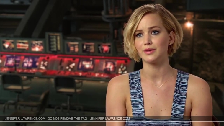 Jennifer_Lawrence_-_Mockingjay_Part_1_Cast_Interview_5BHD5D_054.jpg
