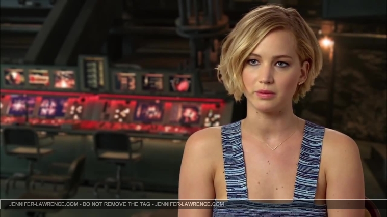 Jennifer_Lawrence_-_Mockingjay_Part_1_Cast_Interview_5BHD5D_118.jpg