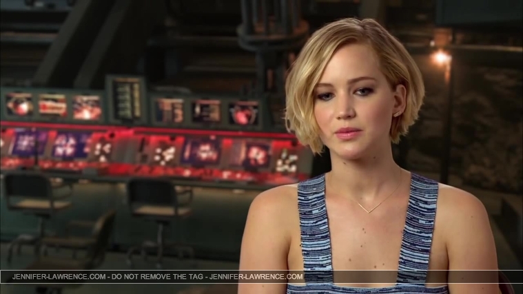 Jennifer_Lawrence_-_Mockingjay_Part_1_Cast_Interview_5BHD5D_128.jpg