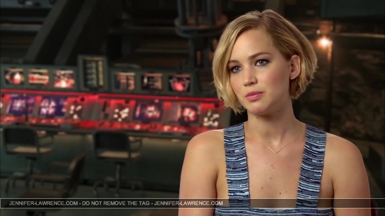 Jennifer_Lawrence_-_Mockingjay_Part_1_Cast_Interview_5BHD5D_244.jpg