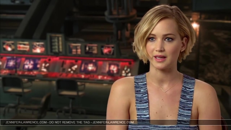 Jennifer_Lawrence_-_Mockingjay_Part_1_Cast_Interview_5BHD5D_261.jpg