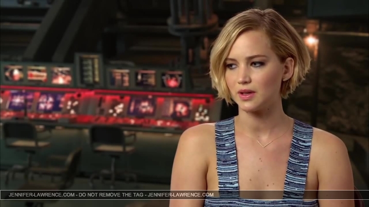 Jennifer_Lawrence_-_Mockingjay_Part_1_Cast_Interview_5BHD5D_269.jpg