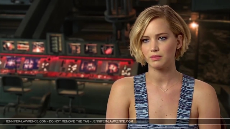 Jennifer_Lawrence_-_Mockingjay_Part_1_Cast_Interview_5BHD5D_272.jpg