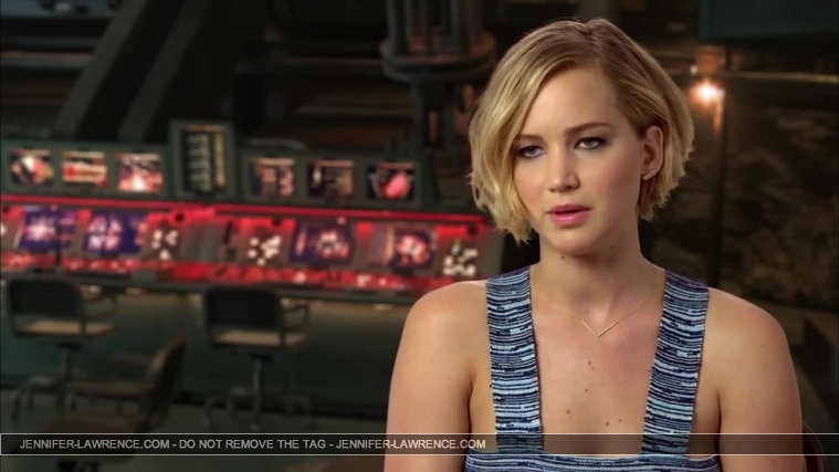 Jennifer_Lawrence_-_Mockingjay_Part_1_Cast_Interview_5BHD5D_273.jpg