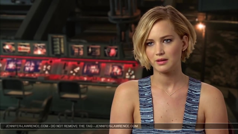 Jennifer_Lawrence_-_Mockingjay_Part_1_Cast_Interview_5BHD5D_276.jpg
