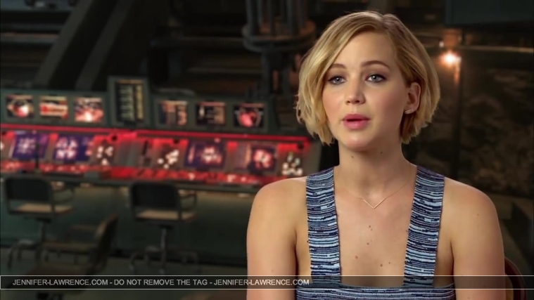 Jennifer_Lawrence_-_Mockingjay_Part_1_Cast_Interview_5BHD5D_284.jpg