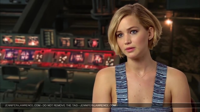 Jennifer_Lawrence_-_Mockingjay_Part_1_Cast_Interview_5BHD5D_295.jpg