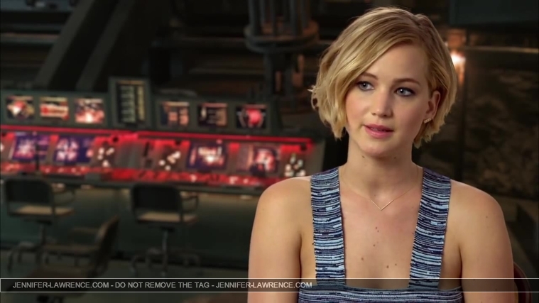 Jennifer_Lawrence_-_Mockingjay_Part_1_Cast_Interview_5BHD5D_297.jpg