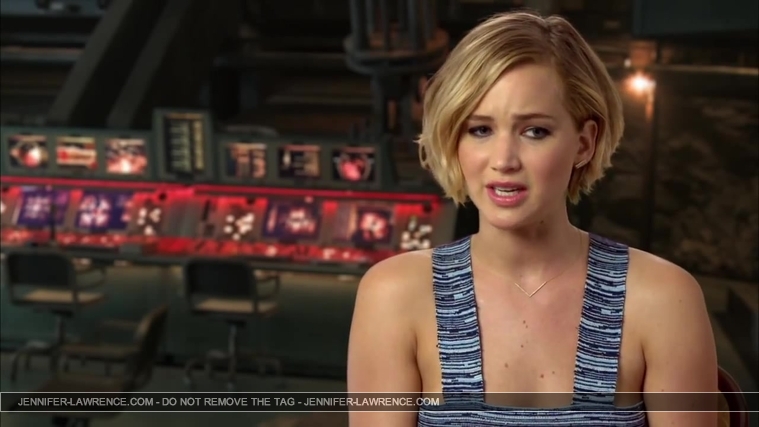 Jennifer_Lawrence_-_Mockingjay_Part_1_Cast_Interview_5BHD5D_332.jpg
