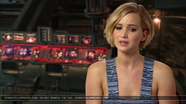 Jennifer_Lawrence_-_Mockingjay_Part_1_Cast_Interview_5BHD5D_333.jpg