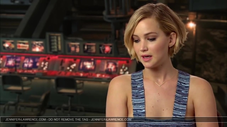 Jennifer_Lawrence_-_Mockingjay_Part_1_Cast_Interview_5BHD5D_343.jpg