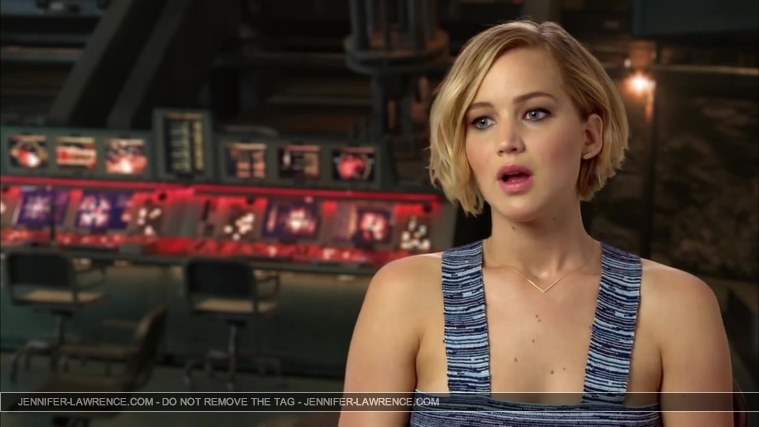Jennifer_Lawrence_-_Mockingjay_Part_1_Cast_Interview_5BHD5D_353.jpg