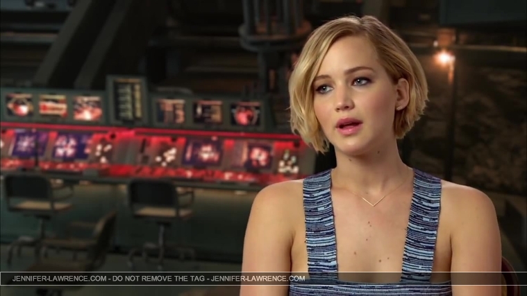 Jennifer_Lawrence_-_Mockingjay_Part_1_Cast_Interview_5BHD5D_355.jpg