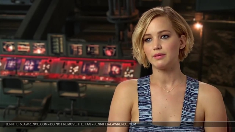 Jennifer_Lawrence_-_Mockingjay_Part_1_Cast_Interview_5BHD5D_357.jpg