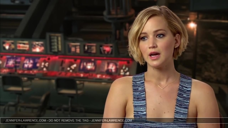 Jennifer_Lawrence_-_Mockingjay_Part_1_Cast_Interview_5BHD5D_371.jpg