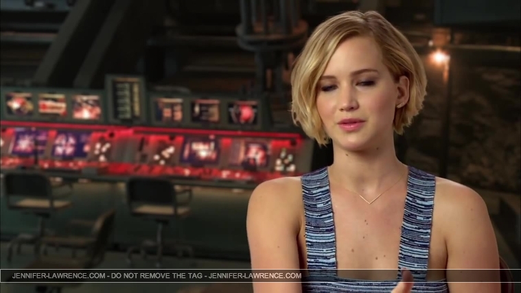 Jennifer_Lawrence_-_Mockingjay_Part_1_Cast_Interview_5BHD5D_392.jpg