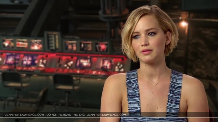 Jennifer_Lawrence_-_Mockingjay_Part_1_Cast_Interview_5BHD5D_393.jpg