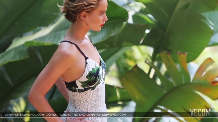 Jennifer_Lawrence_Makes_a_Splash_for_Her_Cover_Shoot_230.jpg