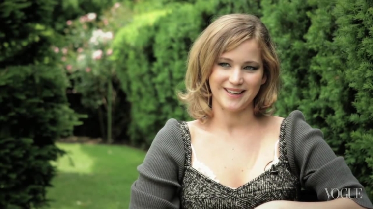 Jennifer_Lawrence_on_The_Hunger_Games_-_Vogue_Diaries_027.jpg