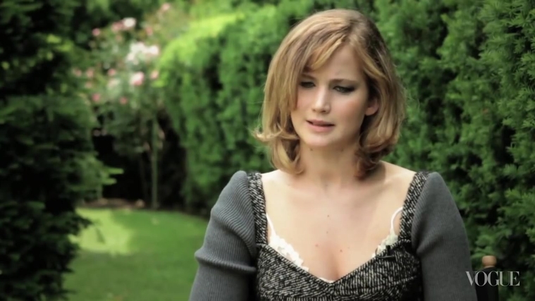 Jennifer_Lawrence_on_The_Hunger_Games_-_Vogue_Diaries_091.jpg