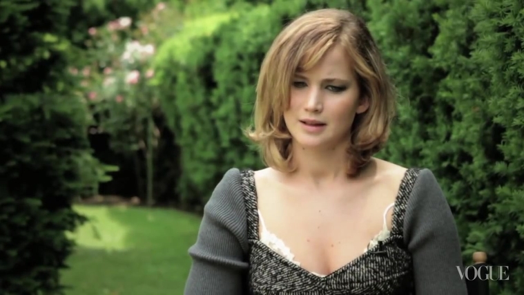 Jennifer_Lawrence_on_The_Hunger_Games_-_Vogue_Diaries_093.jpg