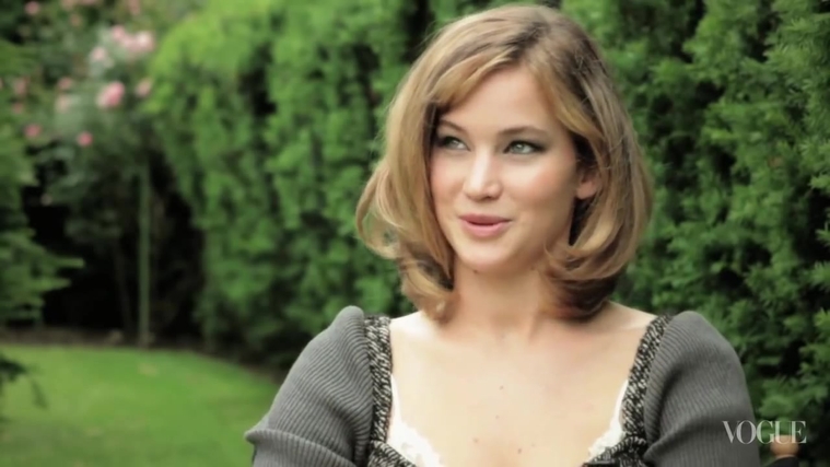 Jennifer_Lawrence_on_The_Hunger_Games_-_Vogue_Diaries_210.jpg