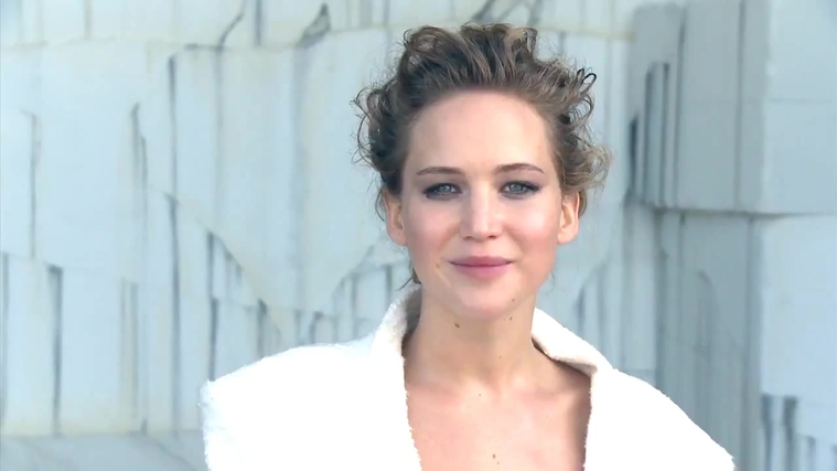 Jennifer_Lawrence_~_InStyle_US_December_2013_037.jpg