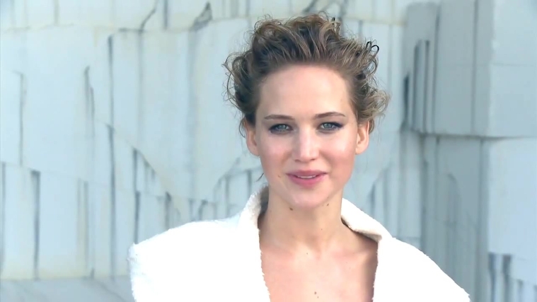 Jennifer_Lawrence_~_InStyle_US_December_2013_053.jpg