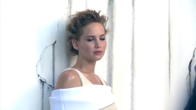 Jennifer_Lawrence_~_InStyle_US_December_2013_241.jpg
