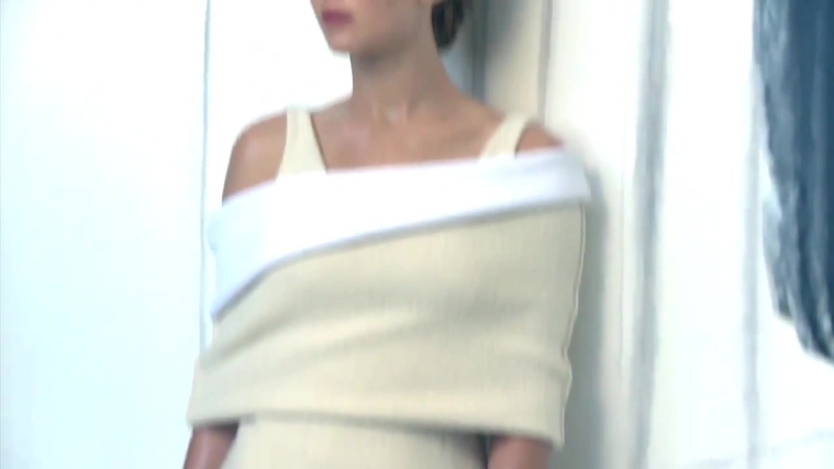 Jennifer_Lawrence_~_InStyle_US_December_2013_294.jpg
