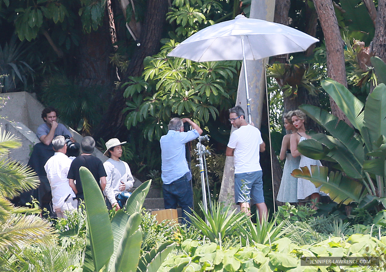 July_29_-_During_a_Vanity_Fair_photo_shoot_in_the_Hollywood_Hill_281229.JPG