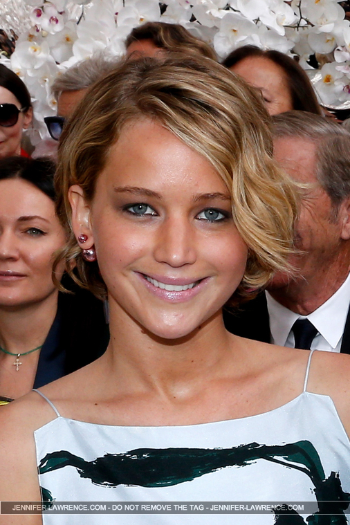 July_7_-_Attends_the_Christian_Dior_Haute_Couture_FallWinter_2014-2015_show_in_Paris_281129~0.jpg