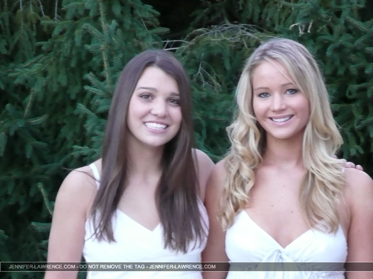 LAWRENCE-Jennifer-Friends-Kentucky-Collects-071014-RJR-JR032-EXCL.jpg