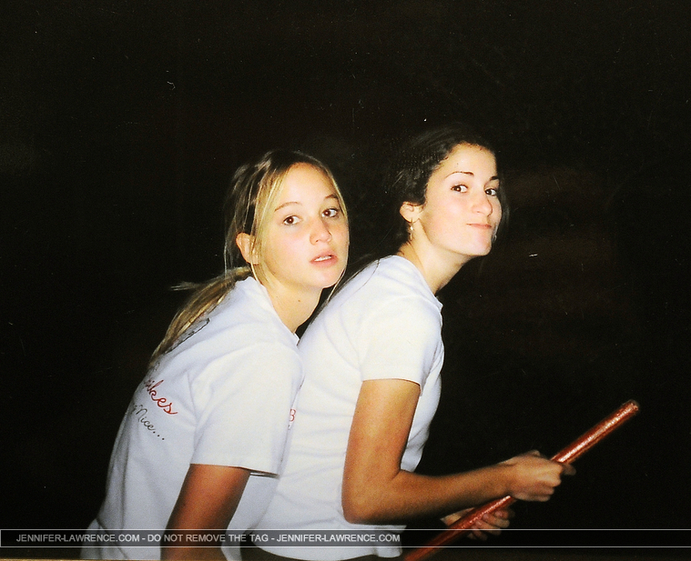 LAWRENCE-Jennifer-Friends-Kentucky-Collects-071014-RJR-JR042-EXCL.jpg