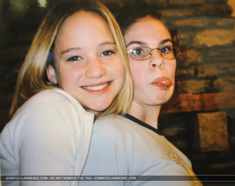 LAWRENCE-Jennifer-Friends-Kentucky-Collects-071014-RJR-JR046-EXCL.jpg