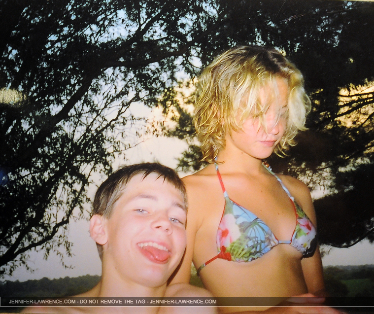 LAWRENCE-Jennifer-Friends-Kentucky-Collects-071014-RJR-JR047-EXCL.jpg
