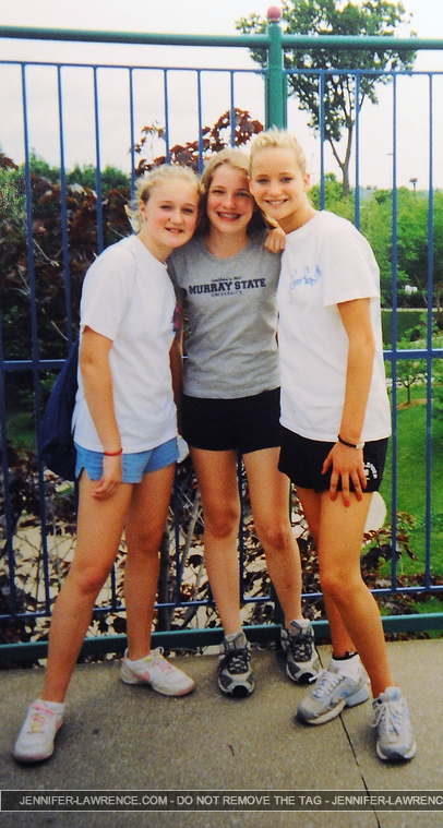 LAWRENCE-Jennifer-Friends-Kentucky-Collects-071014-RJR-JR049-EXCL.jpg