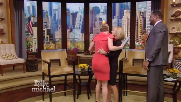 Live21_with_Kelly_and_Michael_281229.jpg