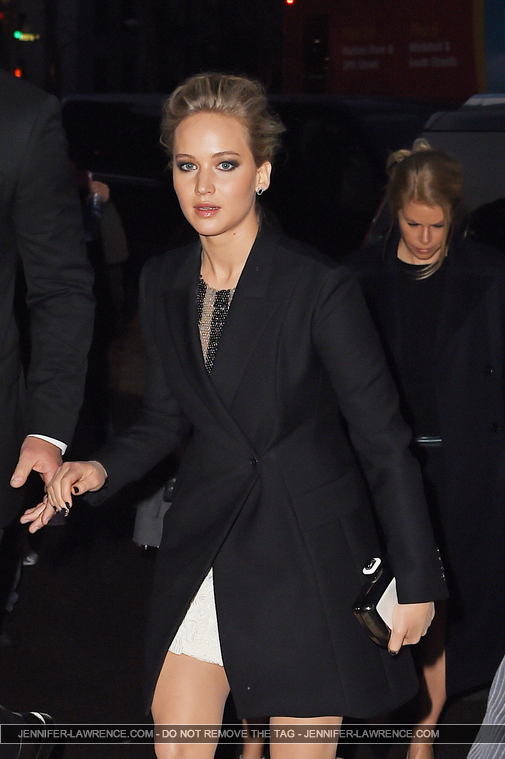 March_21_-_Arriving_at_the__serena__premiere_in_NY_283829.jpg