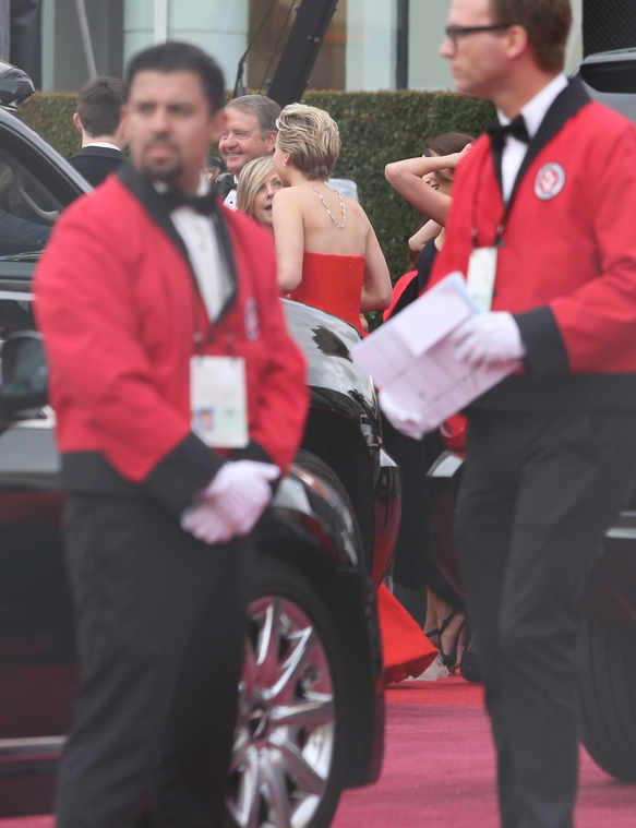 March_2_-_Falls_before_hitting_the_red_carpet_at_the_86th_Annual_Academy_Awards_282829.jpg