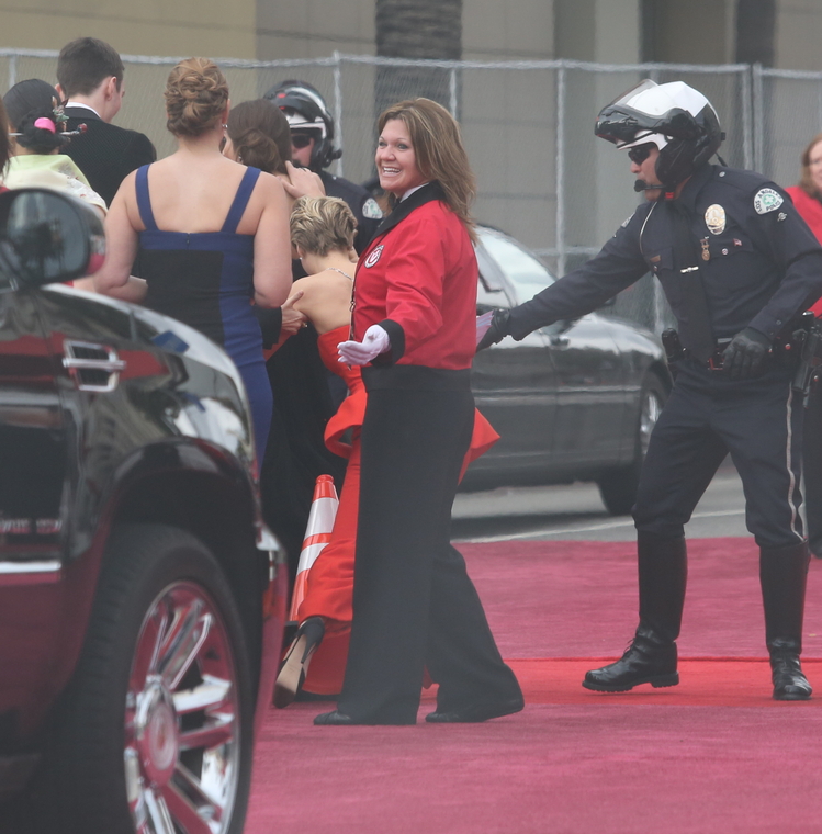 March_2_-_Falls_before_hitting_the_red_carpet_at_the_86th_Annual_Academy_Awards_282929.jpg