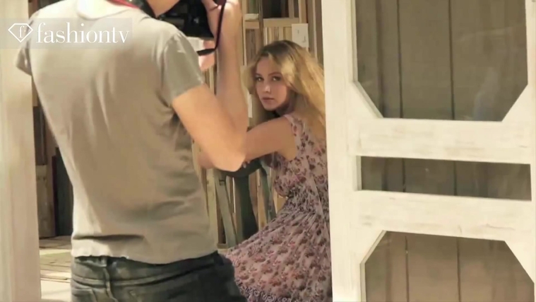 Marie_Claire_UK_28204929_5BBehind_the_Scenes5D.jpg