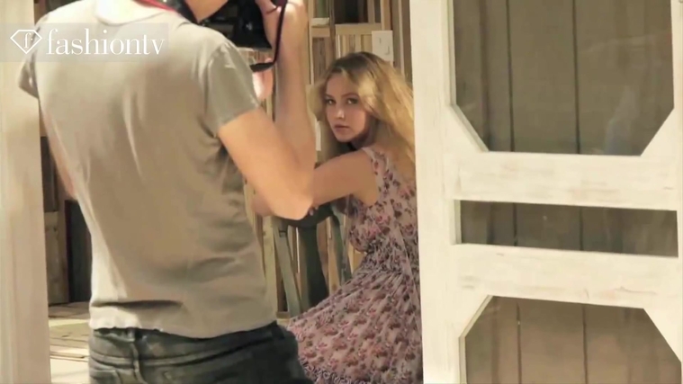 Marie_Claire_UK_28205129_5BBehind_the_Scenes5D.jpg