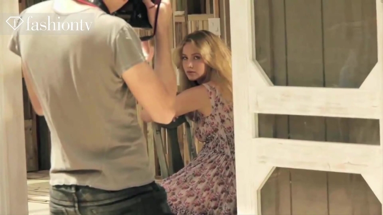 Marie_Claire_UK_28205329_5BBehind_the_Scenes5D.jpg