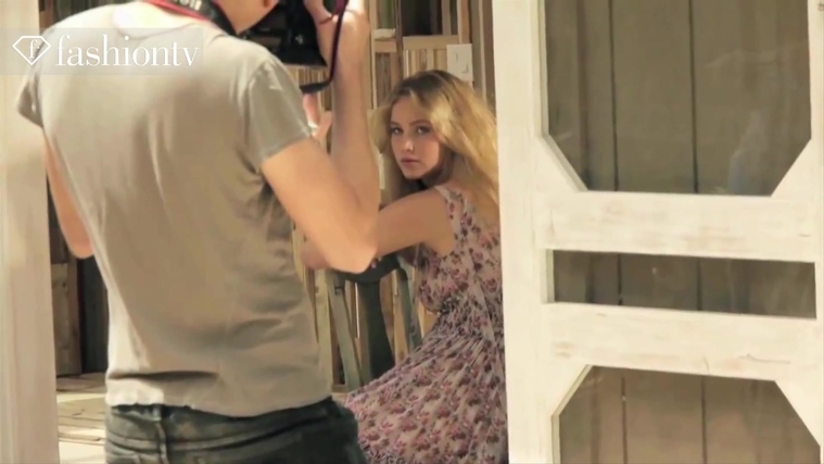 Marie_Claire_UK_28205629_5BBehind_the_Scenes5D.jpg