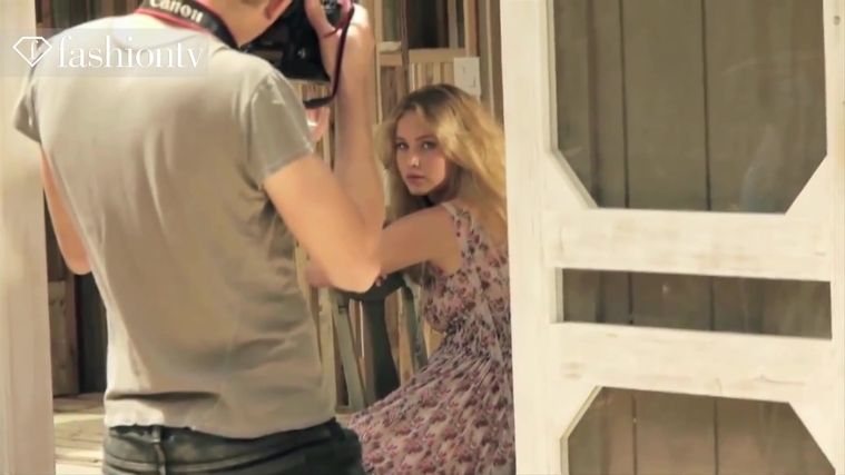 Marie_Claire_UK_28206129_5BBehind_the_Scenes5D.jpg