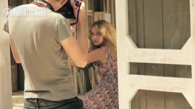Marie_Claire_UK_28206229_5BBehind_the_Scenes5D.jpg